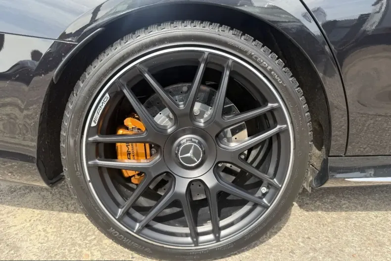 Mercedes-Benz E 63 AMG (Clasa E) din 2023 cu 30.000 km - oferta MER210233 - foto 25