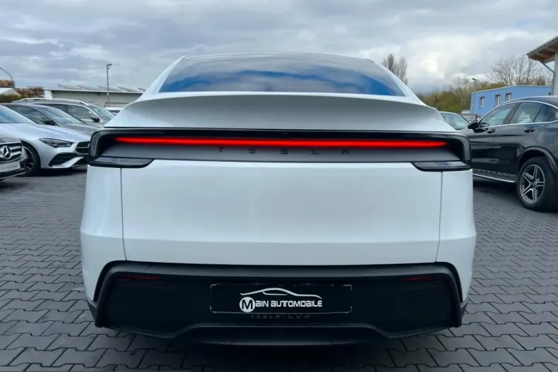 Tesla Model Y din 2025 cu 14.800 km - oferta TES210236 - foto 6
