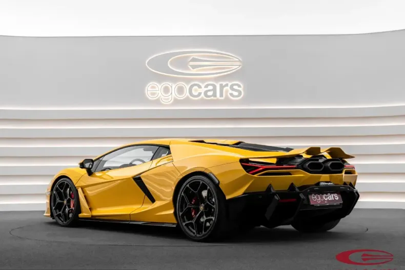 Lamborghini Revuelto din 2024 cu 5.000 km - oferta LAM210254 - foto 6
