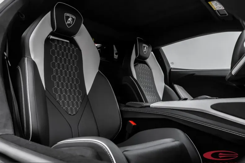 Lamborghini Revuelto din 2024 cu 5.000 km - oferta LAM210254 - foto 16