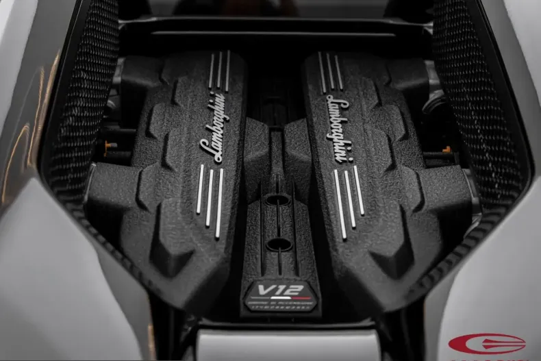 Lamborghini Revuelto din 2024 cu 5.000 km - oferta LAM210254 - foto 22