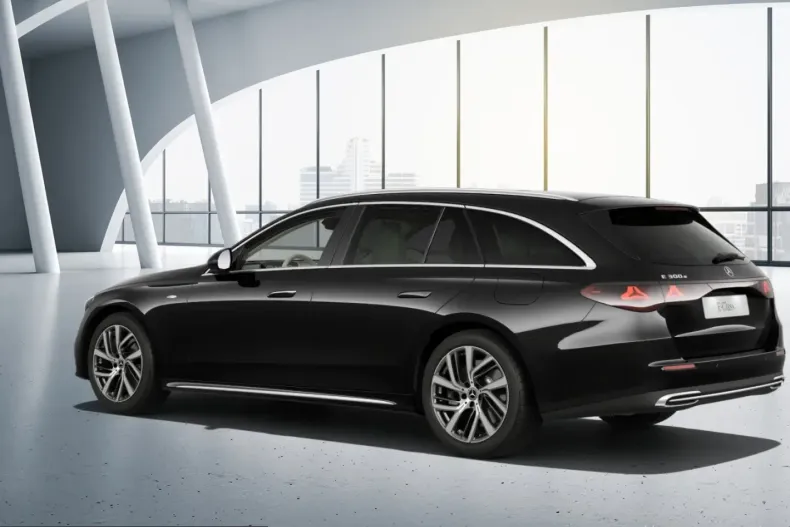 Mercedes-Benz E 300 (Clasa E) din 2025 cu 27.271 km - oferta MER210259 - foto 12