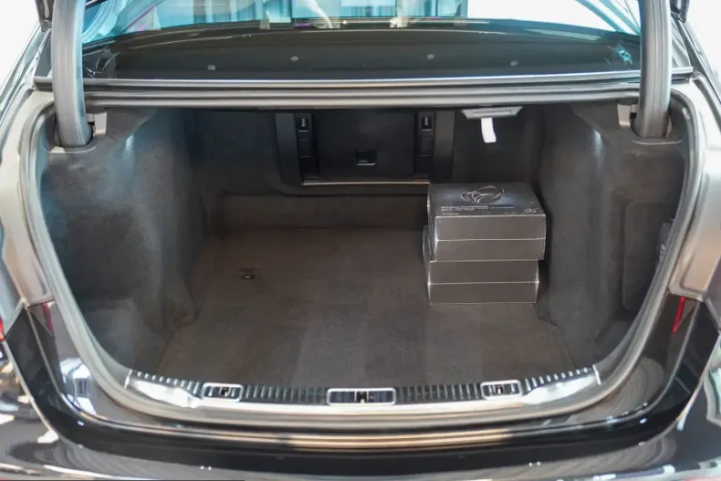 Mercedes-Benz S 680 (Clasa S) din 2024 cu 10.617 km - oferta MER210261 - foto 6