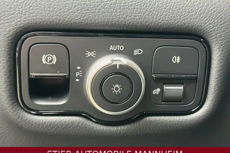 Mercedes-Benz V 300 (Clasa V) din 2024 cu 27.500 km - oferta MER210265 - foto 21