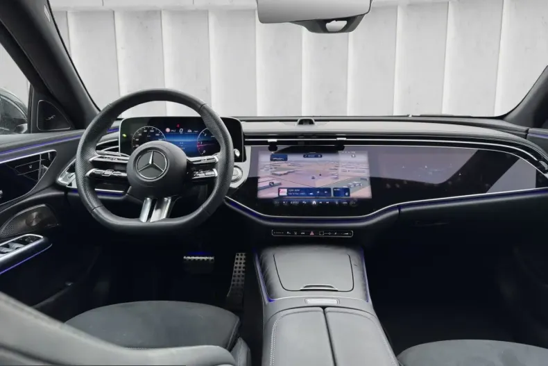 Mercedes-Benz E 220 (Clasa E) din 2024 cu 25.346 km - oferta MER210270 - foto 14