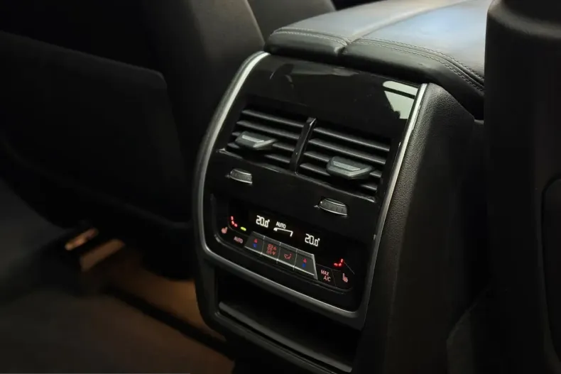 BMW X6 (Seria X) din 2024 cu 70.505 km - oferta BMW210273 - foto 26