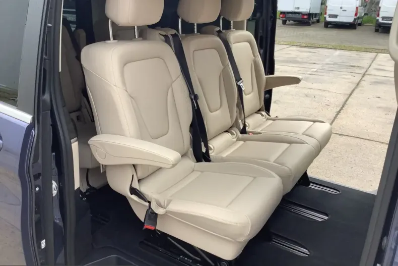 Mercedes-Benz V 250 (Clasa V) din 2024 cu 10.636 km - oferta MER210278 - foto 25