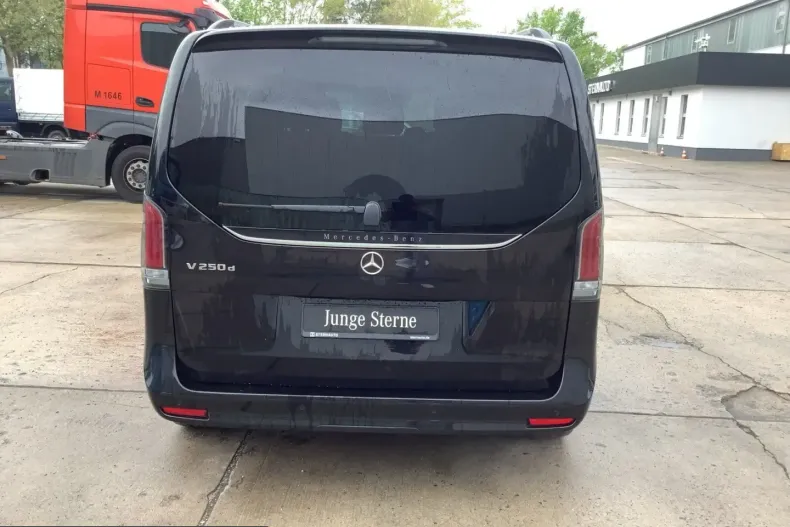 Mercedes-Benz V 250 (Clasa V) din 2025 cu 11.884 km - oferta MER210290 - foto 10