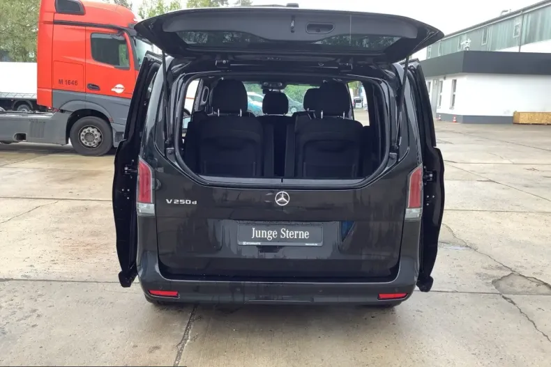 Mercedes-Benz V 250 (Clasa V) din 2025 cu 11.884 km - oferta MER210290 - foto 11