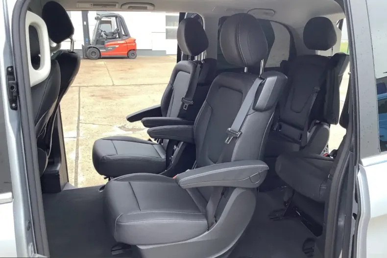 Mercedes-Benz V 300 (Clasa V) din 2025 cu 12.297 km - oferta MER210292 - foto 16