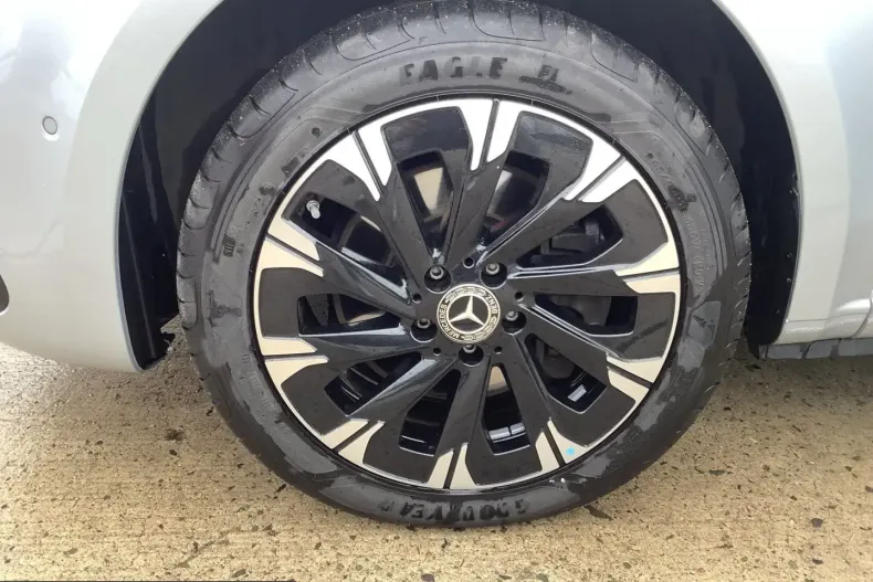 Mercedes-Benz V 300 (Clasa V) din 2025 cu 12.297 km - oferta MER210292 - foto 29