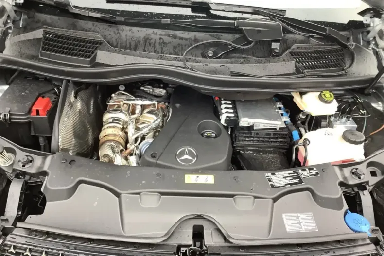 Mercedes-Benz V 300 (Clasa V) din 2025 cu 12.297 km - oferta MER210292 - foto 30