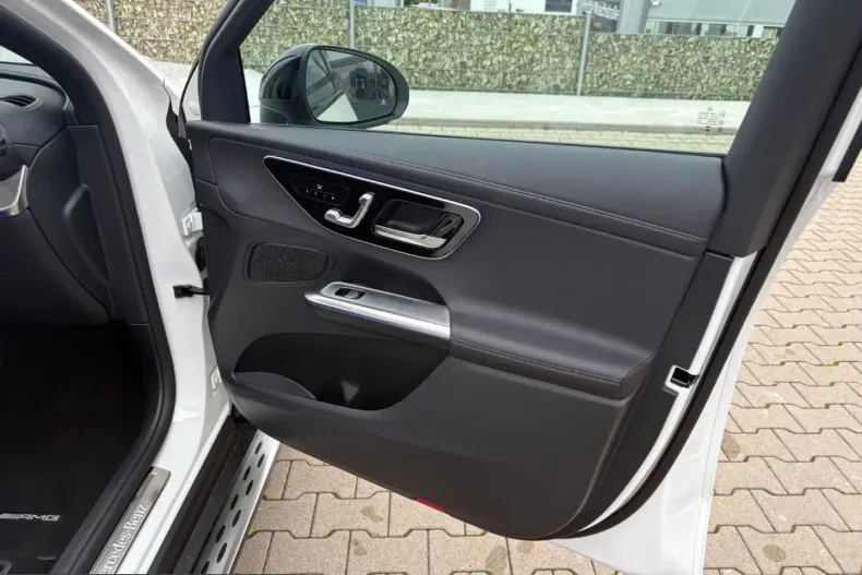 Mercedes-Benz GLC 220 (Clasa GLC) din 2025 cu 6.000 km - oferta MER210295 - foto 15