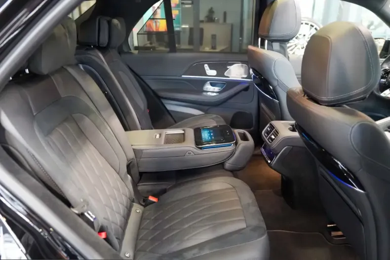 Mercedes-Benz GLE 63 AMG (Clasa GLE) din 2025 cu 9.636 km - oferta MER210304 - foto 9