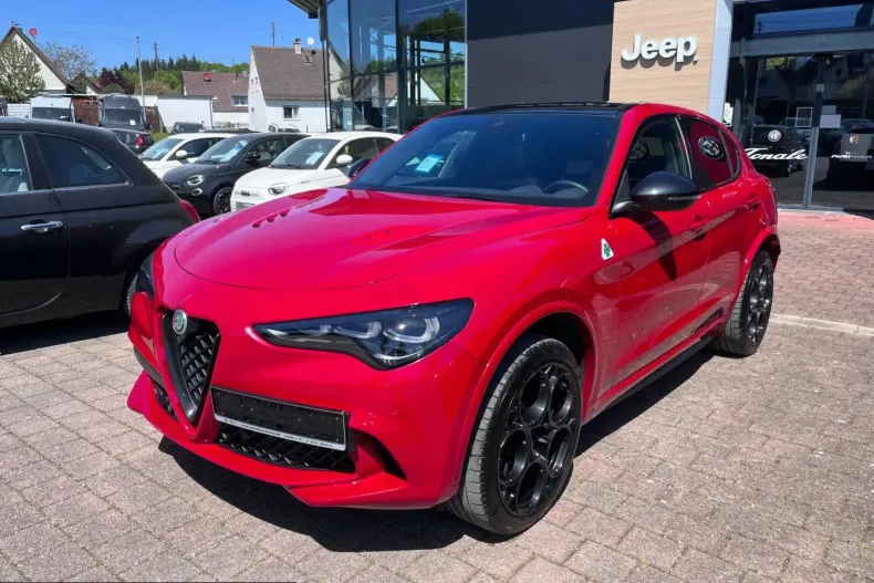 Alfa Romeo Stelvio din 2024 cu 22.700 km - oferta ALF210305 - foto 1