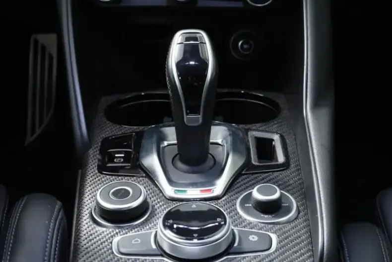 Alfa Romeo Giulia din 2024 cu 26.755 km - oferta ALF210308 - foto 16