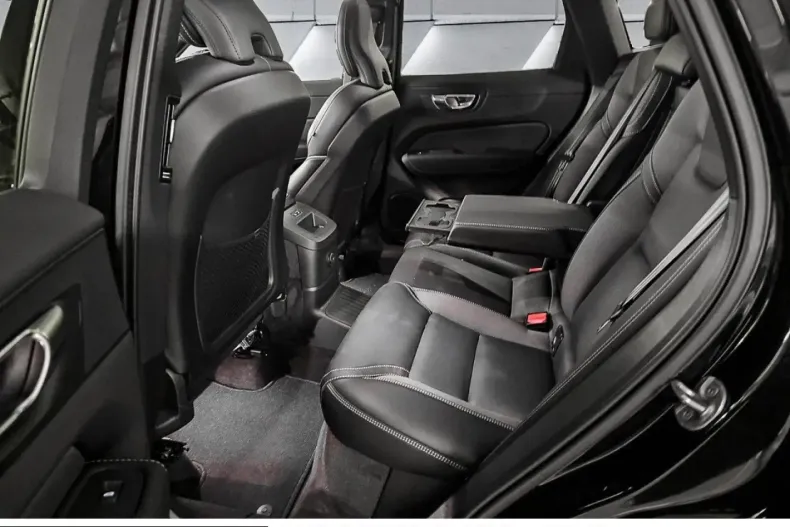 Volvo XC60 din 2025 cu 14.844 km - oferta VOL210309 - foto 8