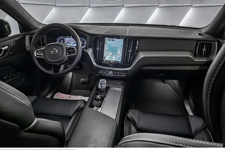 Volvo XC60 din 2025 cu 14.844 km - oferta VOL210309 - foto 9