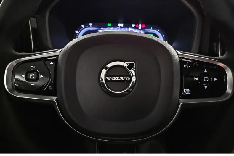 Volvo XC60 din 2025 cu 14.844 km - oferta VOL210309 - foto 12