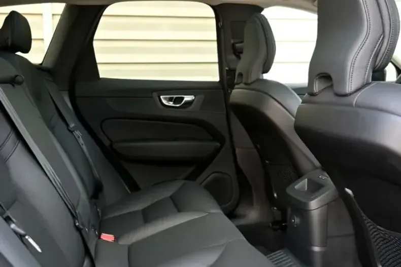 Volvo XC60 din 2024 cu 19.500 km - oferta VOL210313 - foto 10