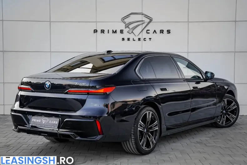 BMW 750 (Seria 7) din 2025 cu 5.300 km - oferta BMW210316 - foto 3