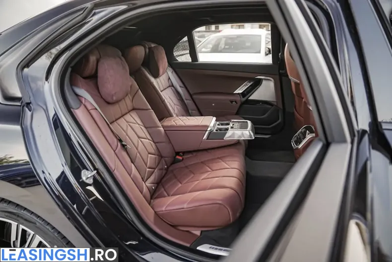 BMW 750 (Seria 7) din 2025 cu 5.300 km - oferta BMW210316 - foto 19