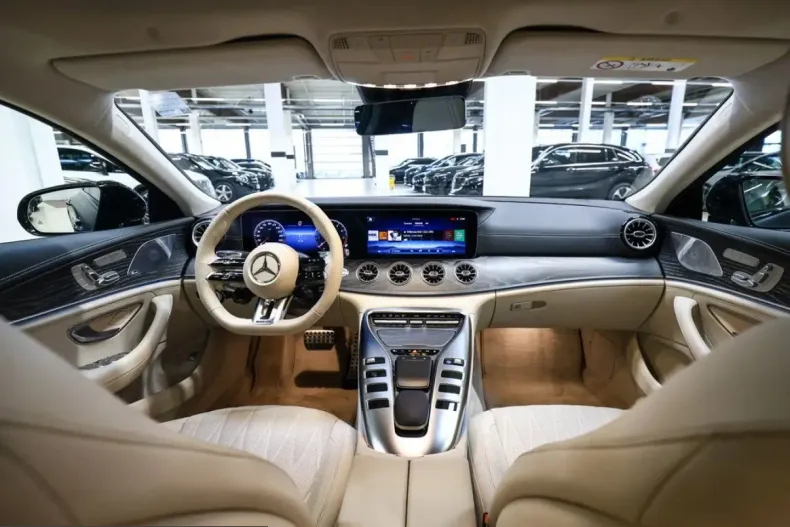 Mercedes-Benz AMG GT (Clasa GT) din 2025 cu 6.117 km - oferta MER210323 - foto 10