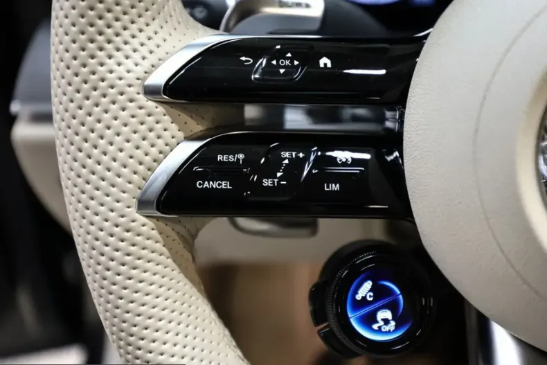 Mercedes-Benz AMG GT (Clasa GT) din 2025 cu 6.117 km - oferta MER210323 - foto 27