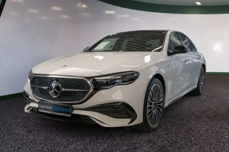 Mercedes-Benz E 300 (Clasa E) din 2025 cu 6.237 km - oferta MER210326 - foto 2