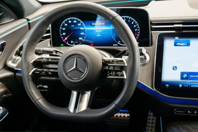 Mercedes-Benz E 300 (Clasa E) din 2025 cu 6.237 km - oferta MER210326 - foto 11