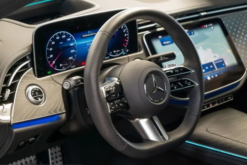Mercedes-Benz E 300 (Clasa E) din 2025 cu 6.237 km - oferta MER210326 - foto 22