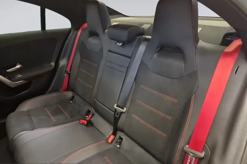 Mercedes-Benz CLA 35 AMG (Clasa CLA) din 2025 cu 19.415 km - oferta MER210331 - foto 11