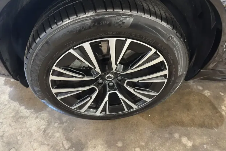 Volvo XC90 din 2025 cu 17.037 km - oferta VOL210335 - foto 19