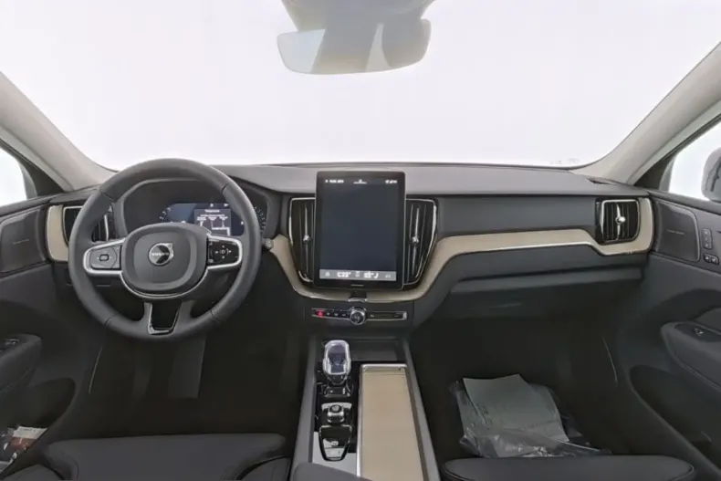 Volvo XC60 din 2025 cu 21.979 km - oferta VOL210337 - foto 8