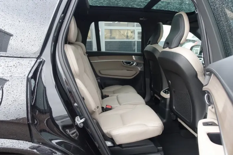Volvo XC90 din 2025 cu 20.100 km - oferta VOL210338 - foto 10