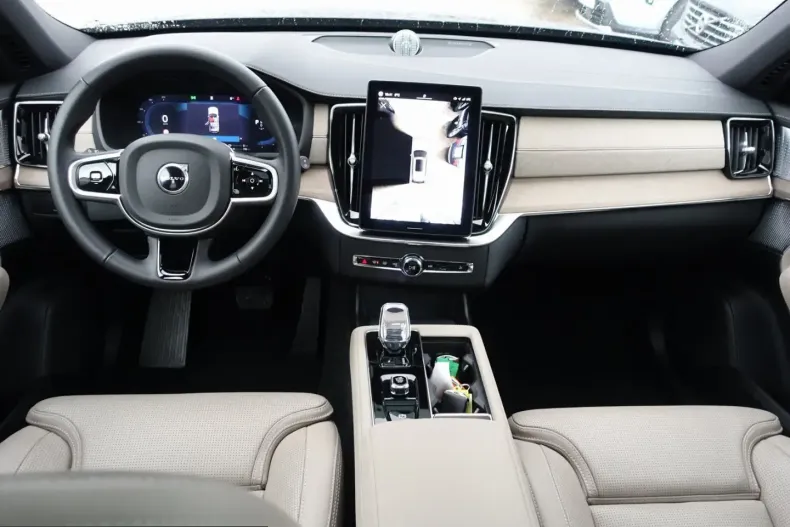 Volvo XC90 din 2025 cu 20.100 km - oferta VOL210338 - foto 11