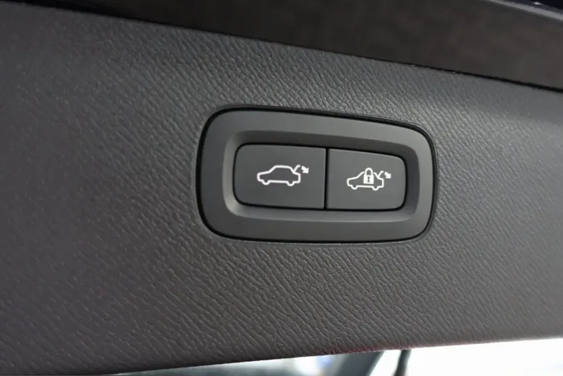 Volvo XC90 din 2025 cu 20.100 km - oferta VOL210338 - foto 27