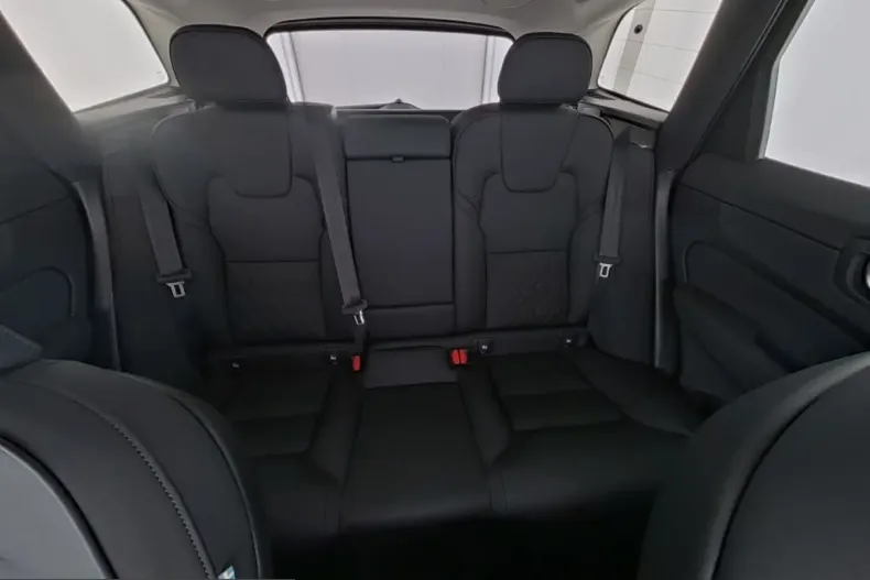 Volvo XC60 din 2025 cu 26.622 km - oferta VOL210339 - foto 10