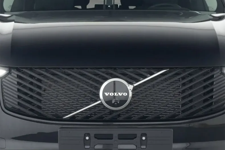 Volvo XC90 din 2025 cu 18.090 km - oferta VOL210340 - foto 4