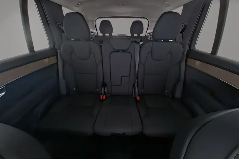 Volvo XC90 din 2025 cu 18.090 km - oferta VOL210340 - foto 7