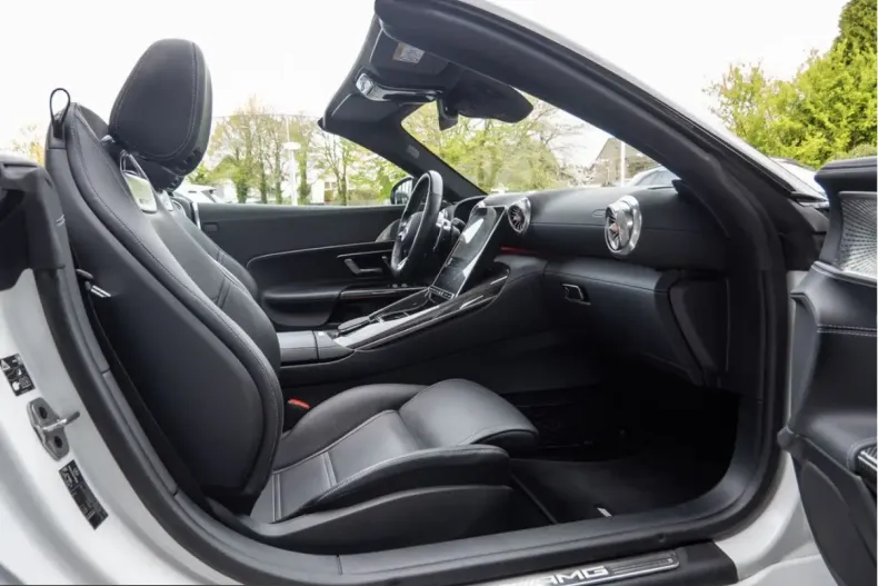 Mercedes-Benz SL 63 AMG (Clasa SL) din 2025 cu 20.141 km - oferta MER210343 - foto 2