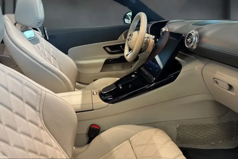 Mercedes-Benz SL 63 AMG (Clasa SL) din 2024 cu 18.265 km - oferta MER210345 - foto 14