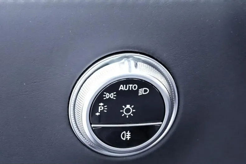 Mercedes-Benz SL 63 AMG (Clasa SL) din 2024 cu 5.473 km - oferta MER210351 - foto 16