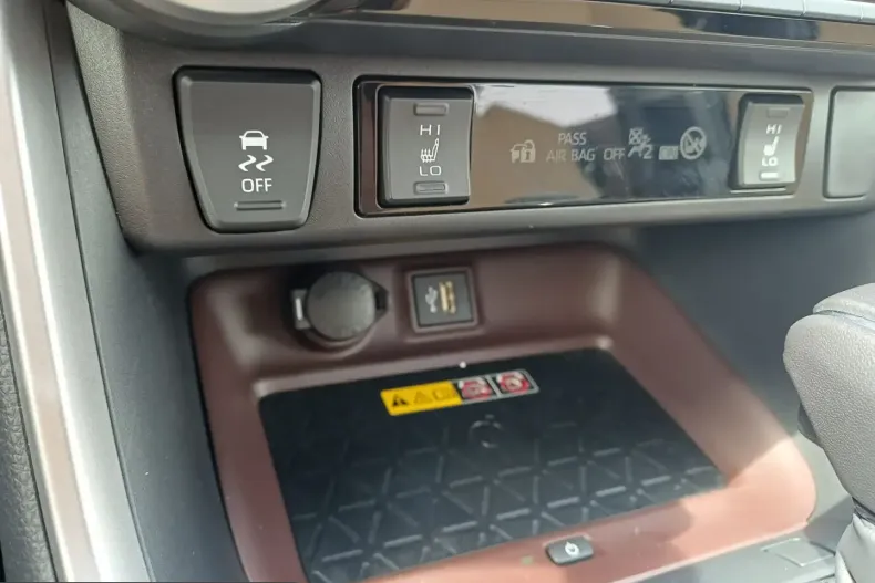 Toyota RAV4 din 2024 cu 14.311 km - oferta TOY210355 - foto 20