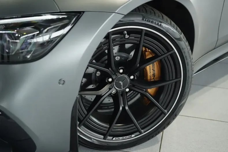 Mercedes-Benz AMG GT (Clasa GT) din 2023 cu 32.000 km - oferta MER210369 - foto 2