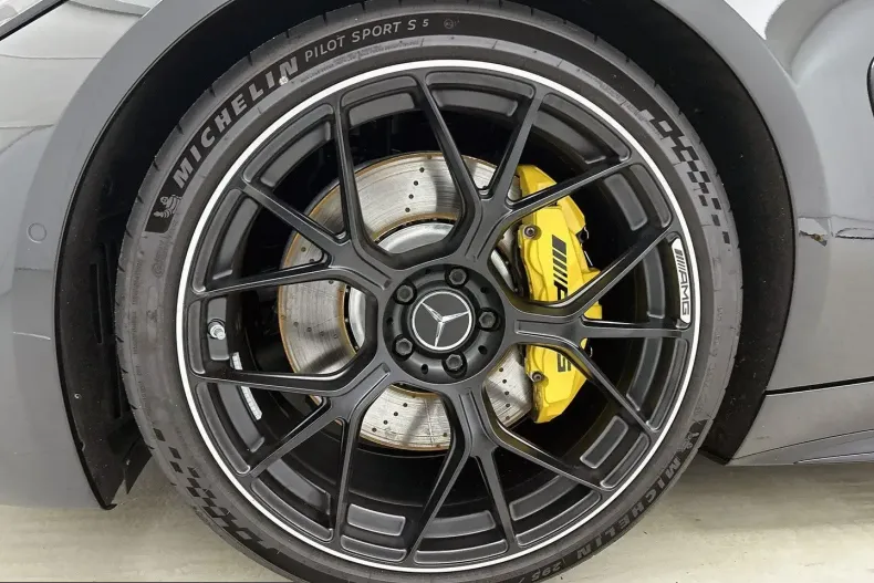 Mercedes-Benz AMG GT (Clasa GT) din 2024 cu 22.056 km - oferta MER210370 - foto 20
