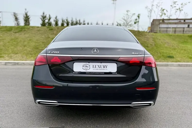 Mercedes-Benz E 200 (Clasa E) din 2024 cu 29.000 km - oferta MER210376 - foto 11