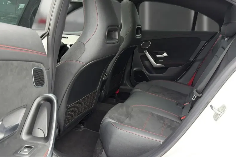Mercedes-Benz CLA 35 AMG (Clasa CLA) din 2023 cu 35.000 km - oferta MER210377 - foto 15