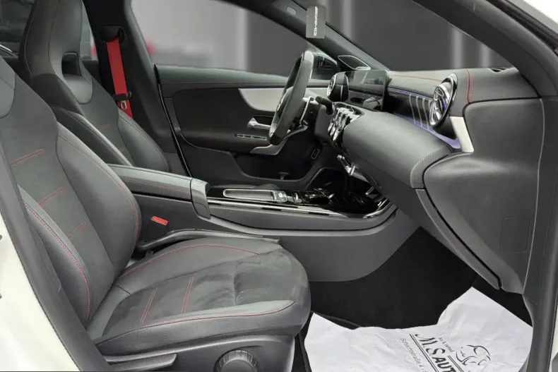 Mercedes-Benz CLA 35 AMG (Clasa CLA) din 2023 cu 35.000 km - oferta MER210377 - foto 35