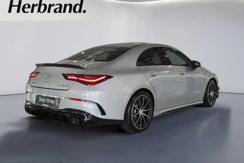 Mercedes-Benz CLA 35 AMG (Clasa CLA) din 2024 cu 3.588 km - oferta MER210379 - foto 3